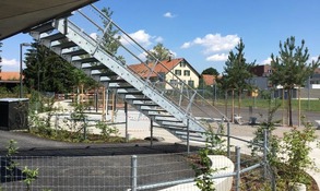 Fluchttreppe Schulhaus Neuhegi